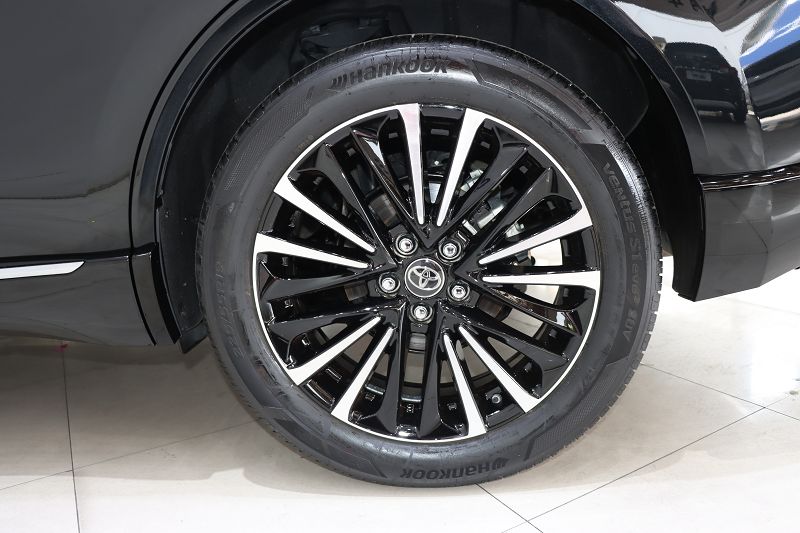 丰田 威飒 2023款 2.0L CVT两驱尊贵版