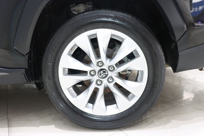 丰田 威兰达 2020款 2.0L CVT两驱领先版