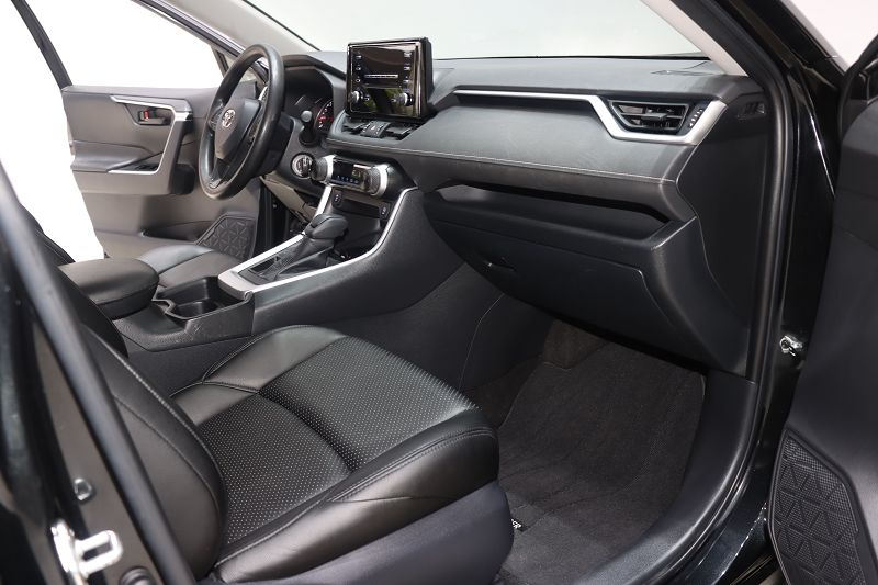 丰田 威兰达 2020款 2.0L CVT两驱领先版
