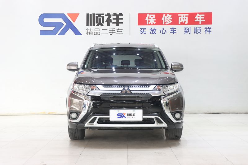 三菱 欧蓝德 2019款 2.0L 两驱畅享版 5座