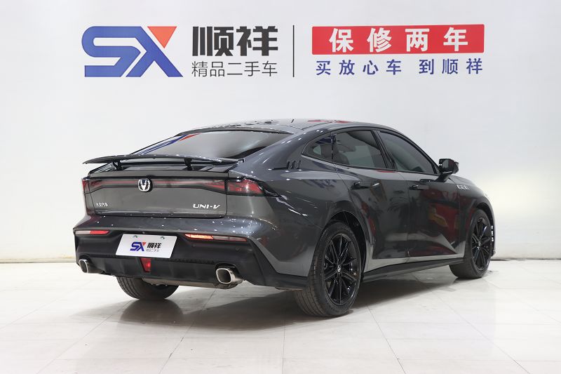 长安UNI-V 2022款 1.5T 智慧领航型
