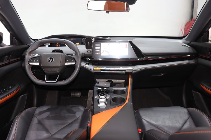 长安UNI-V 2022款 1.5T 智慧领航型