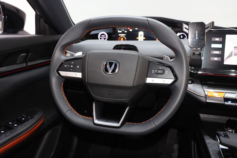 长安UNI-V 2022款 1.5T 智慧领航型
