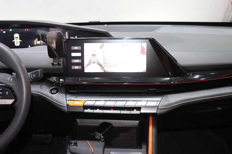 长安UNI-V 2022款 1.5T 智慧领航型