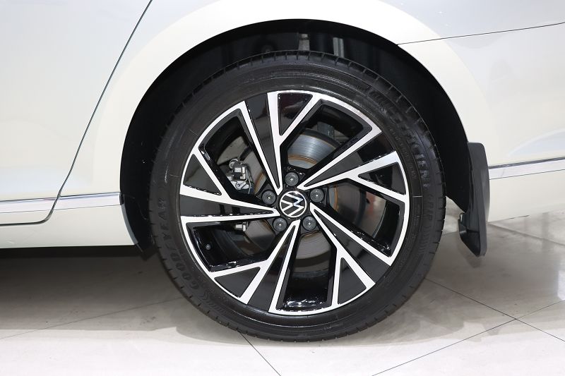 大众 迈腾 2021款 330TSI DSG 30周年纪念版
