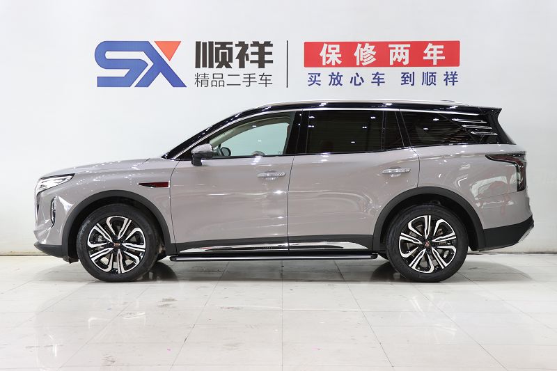 红旗HS7 2023款 2.0T 自动四驱旗领版 七座