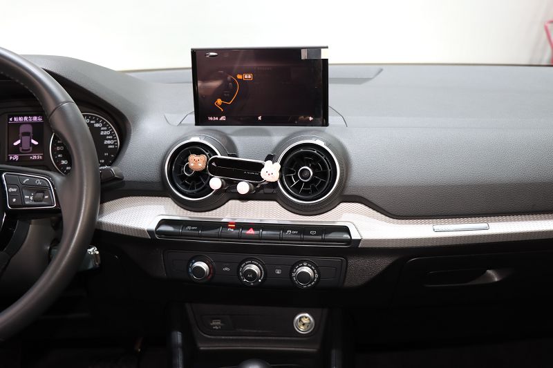 奥迪Q2L 2021款 35 TFSI 进取动感型