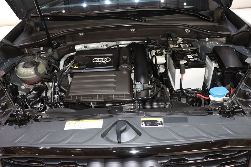 奥迪Q2L 2021款 35 TFSI 进取动感型