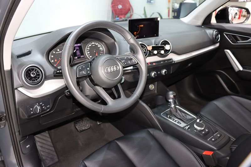 奥迪Q2L 2021款 35 TFSI 进取动感型