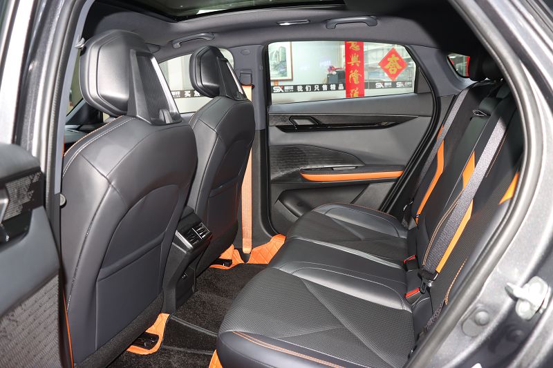 长安UNI-V 2022款 1.5T 运动版