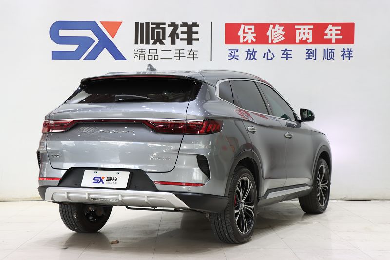 比亚迪 宋PLUS 2020款 1.5T 自动尊贵型