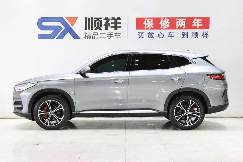 比亚迪 宋PLUS 2020款 1.5T 自动尊贵型