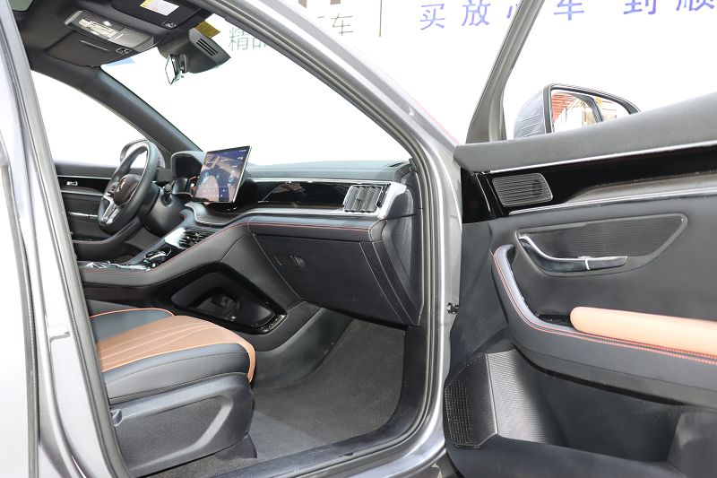 比亚迪 宋PLUS 2020款 1.5T 自动尊贵型