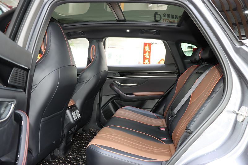 比亚迪 宋PLUS 2020款 1.5T 自动尊贵型