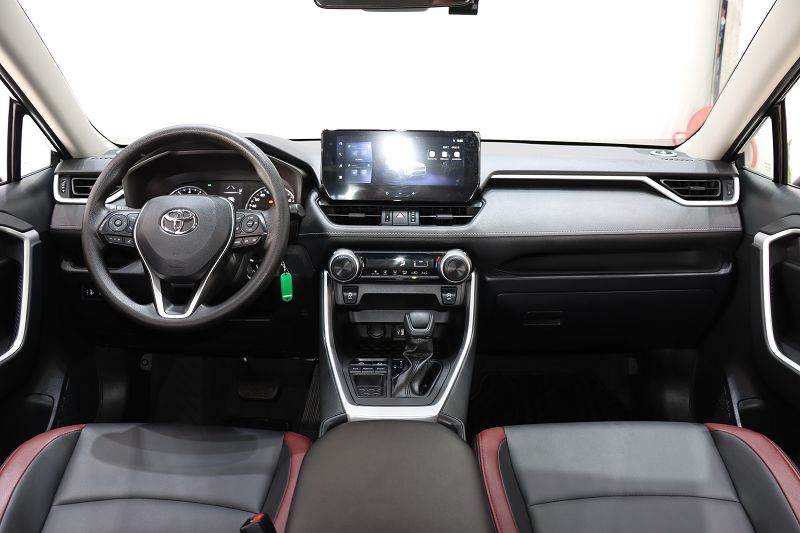 丰田 RAV4荣放 2023款 2.0L CVT两驱都市版