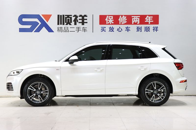 奥迪Q5L 2018款 40 TFSI 荣享时尚型 国VI