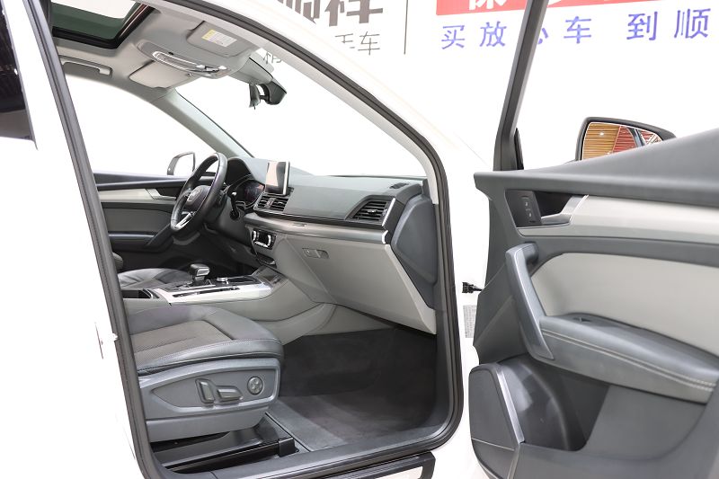 奥迪Q5L 2018款 40 TFSI 荣享时尚型 国VI