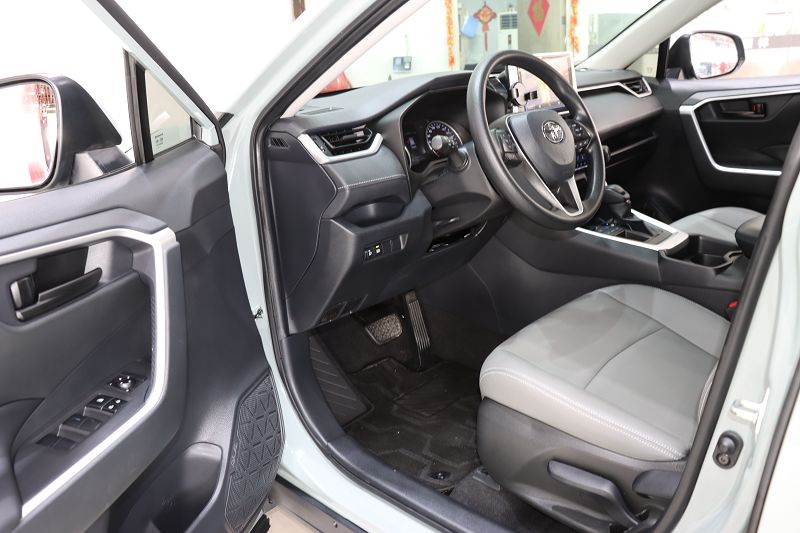 丰田 RAV4荣放 2020款 2.0L CVT两驱都市版