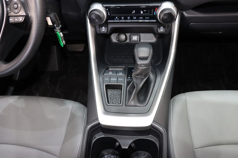 丰田 RAV4荣放 2020款 2.0L CVT两驱都市版