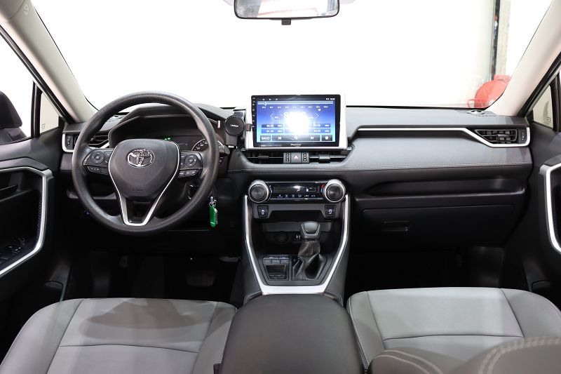 丰田 RAV4荣放 2020款 2.0L CVT两驱都市版