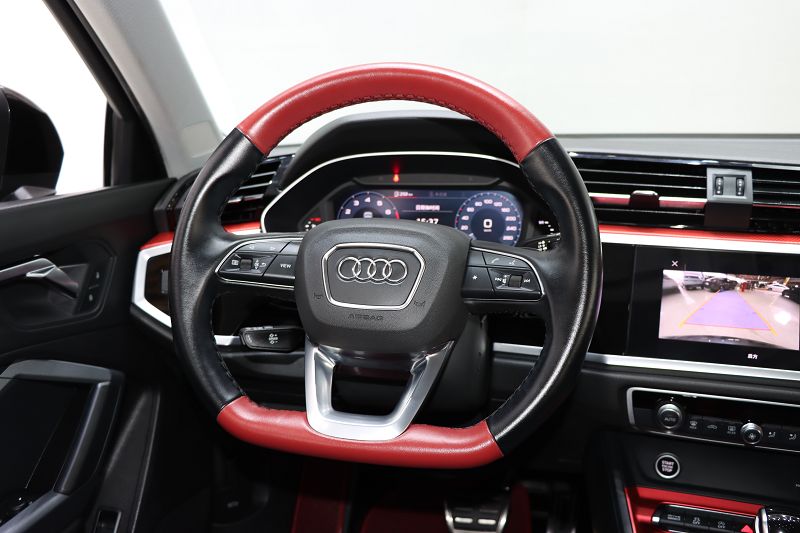 奥迪Q3 2021款 40 TFSI 时尚动感型