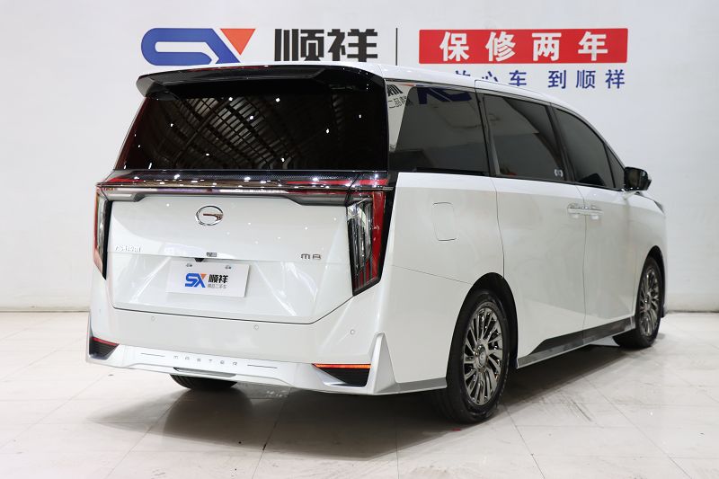 传祺M8 2023款 宗师系列 400T 至尊版
