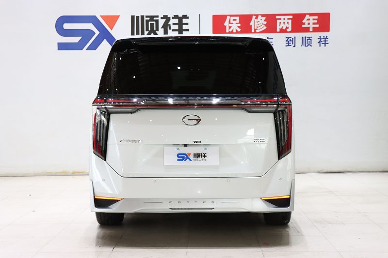 传祺M8 2023款 宗师系列 400T 至尊版