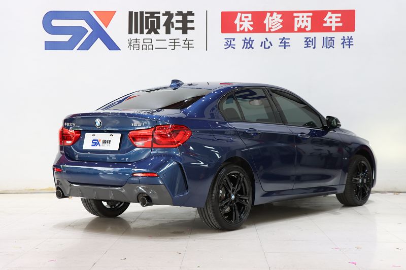 宝马1系 2022款 125i M运动曜夜版