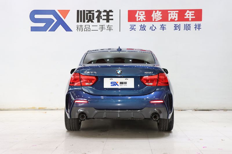 宝马1系 2022款 125i M运动曜夜版