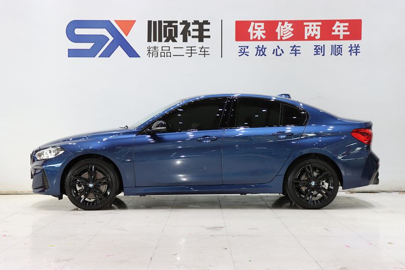 宝马1系 2022款 125i M运动曜夜版