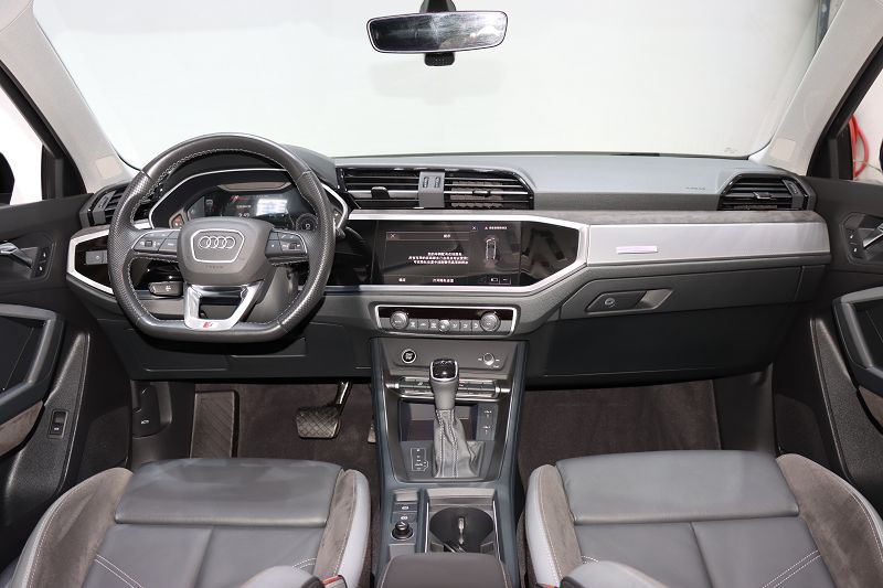 奥迪Q3 Sportback 2023款 40 TFSI 时尚型