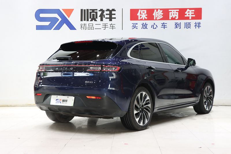 鸿蒙智行 问界M5 2022款 增程四驱至臻版