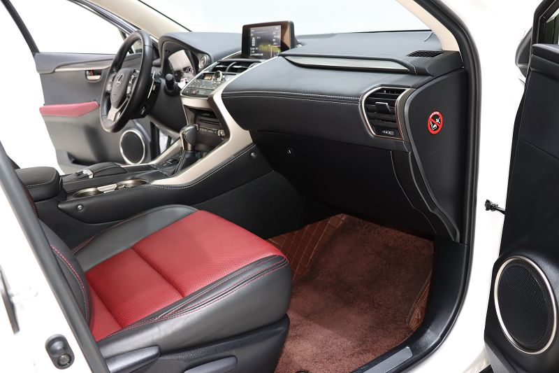 雷克萨斯NX 2020款 200 前驱 锋行版 国VI