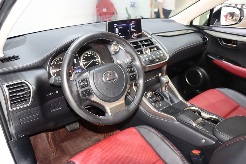 雷克萨斯NX 2020款 200 前驱 锋行版 国VI