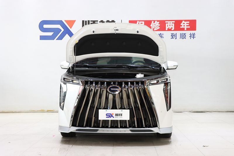 传祺M8 2023款 宗师系列 双擎 御尊版