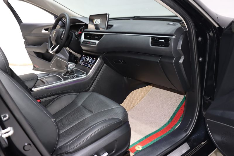 红旗H5 2020款 1.8T 自动智联旗畅版