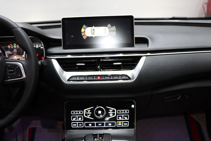 红旗H5 2020款 1.8T 自动智联旗畅版