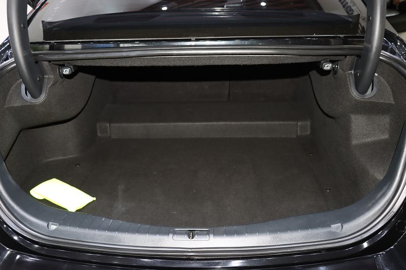 红旗H5 2020款 1.8T 自动智联旗畅版