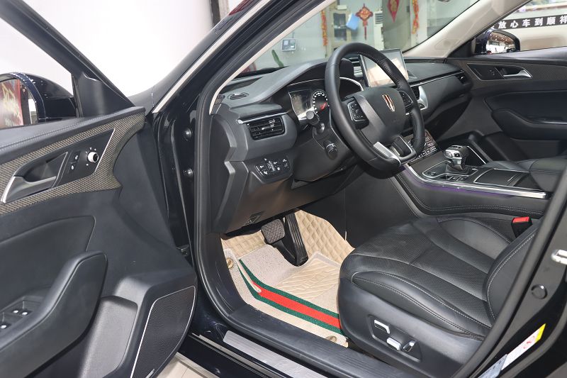 红旗H5 2020款 1.8T 自动智联旗畅版