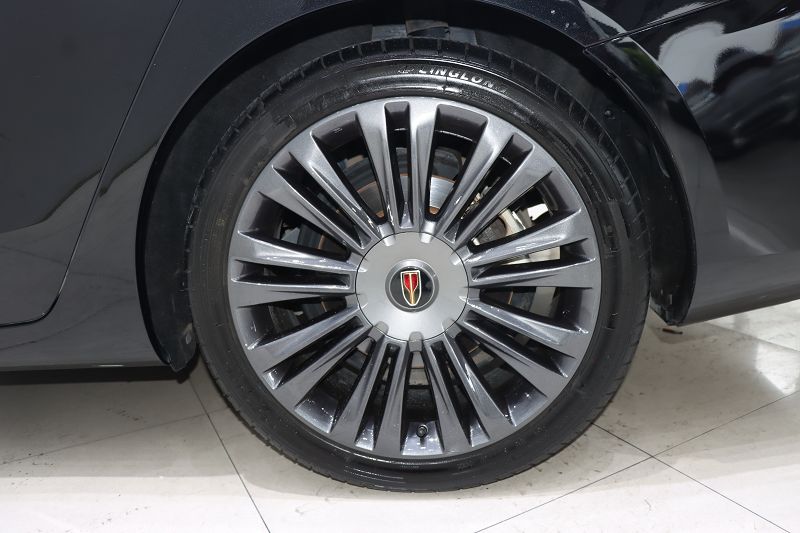 红旗H5 2020款 1.8T 自动智联旗畅版