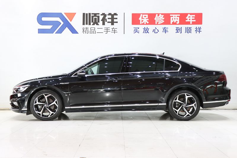 大众 迈腾 2023款 200万辆纪念版 330TSI DSG豪华型