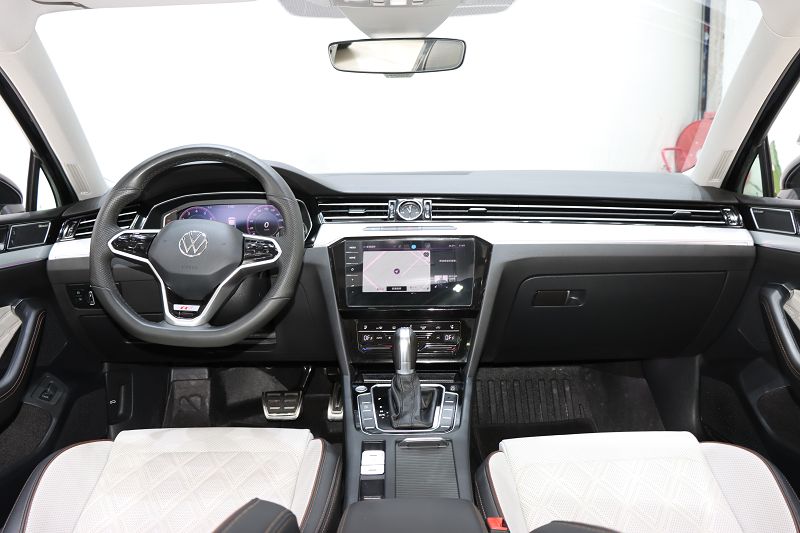 大众 迈腾 2023款 200万辆纪念版 330TSI DSG豪华型