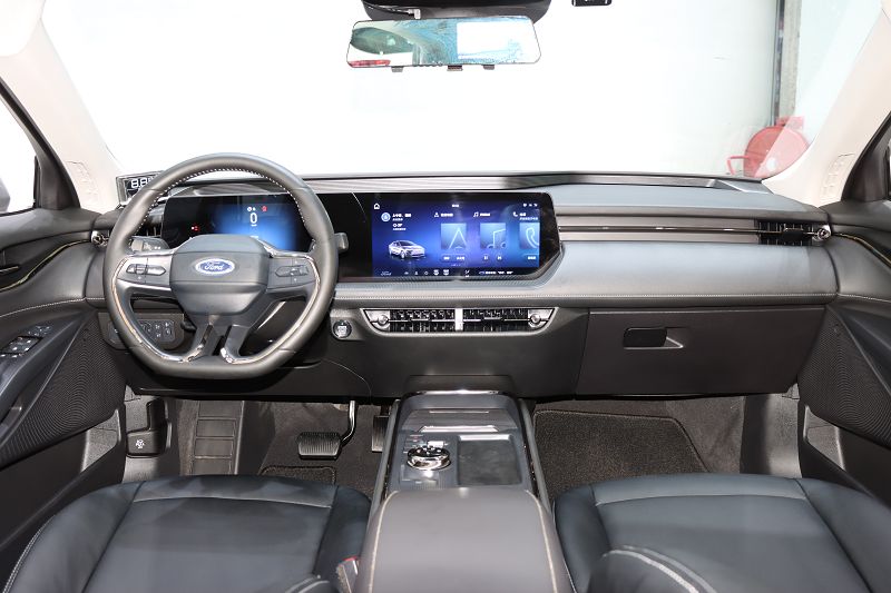 福特 蒙迪欧 2022款 改款 EcoBoost 245 时尚型