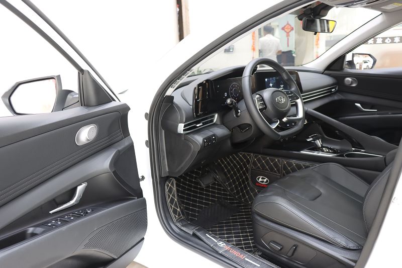 现代 伊兰特 2022款 1.5L CVT GLX精英版