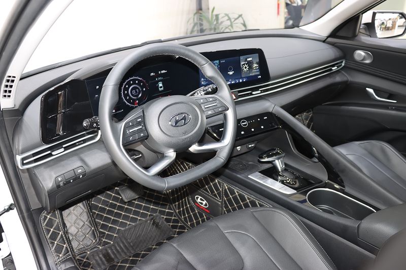 现代 伊兰特 2022款 1.5L CVT GLX精英版