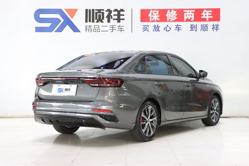 吉利帝豪 2022款 第4代 1.5L CVT旗舰型
