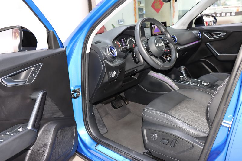 奥迪Q2L 2020款 35 TFSI 时尚动感型