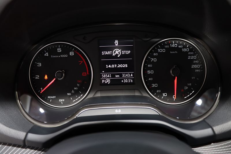奥迪Q2L 2020款 35 TFSI 时尚动感型