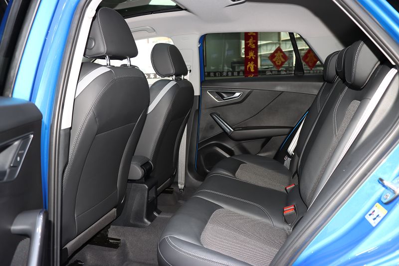 奥迪Q2L 2020款 35 TFSI 时尚动感型