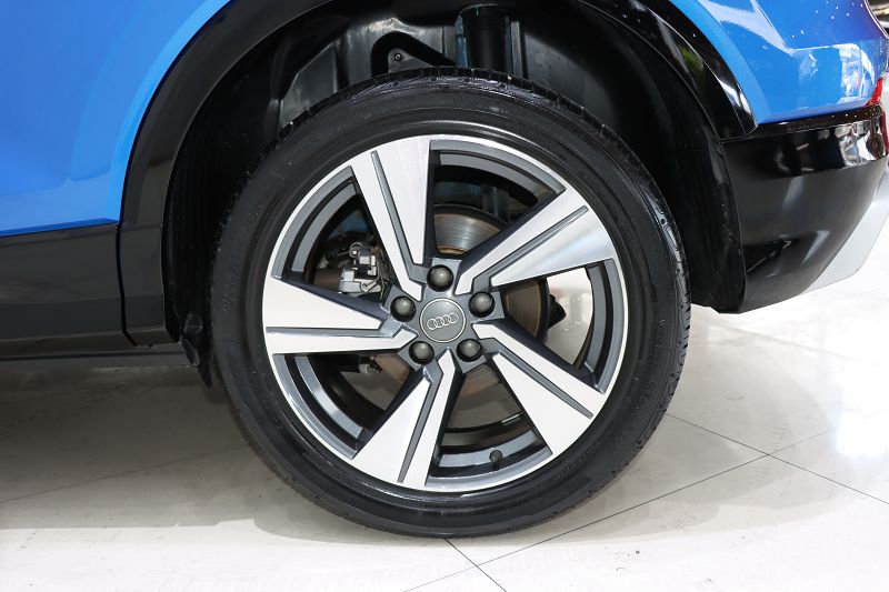 奥迪Q2L 2020款 35 TFSI 时尚动感型